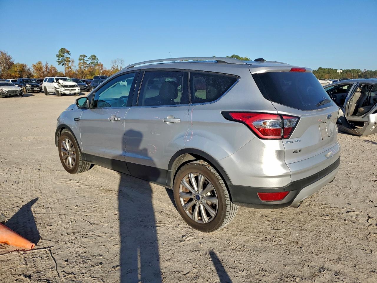 2017 FORD ESCAPE TITANIUM photo 2