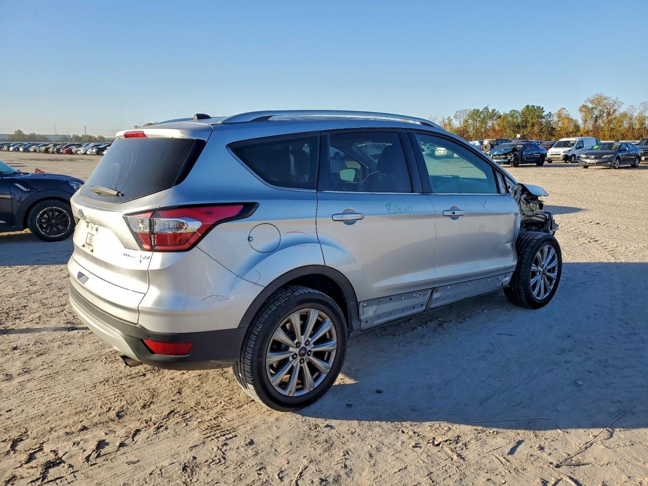 2017 FORD ESCAPE TITANIUM photo 3