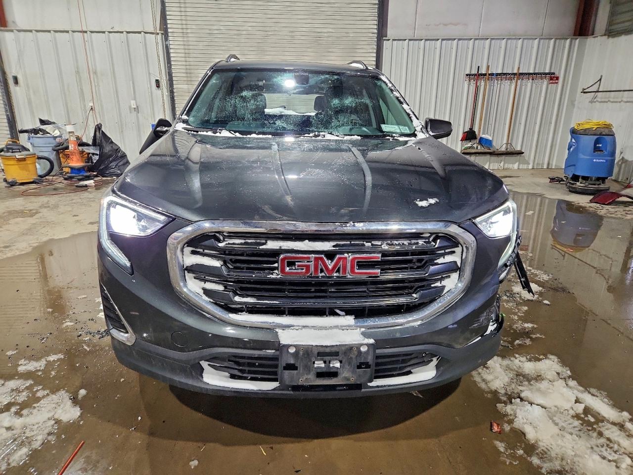 2019 GMC TERRAIN SLE photo 5