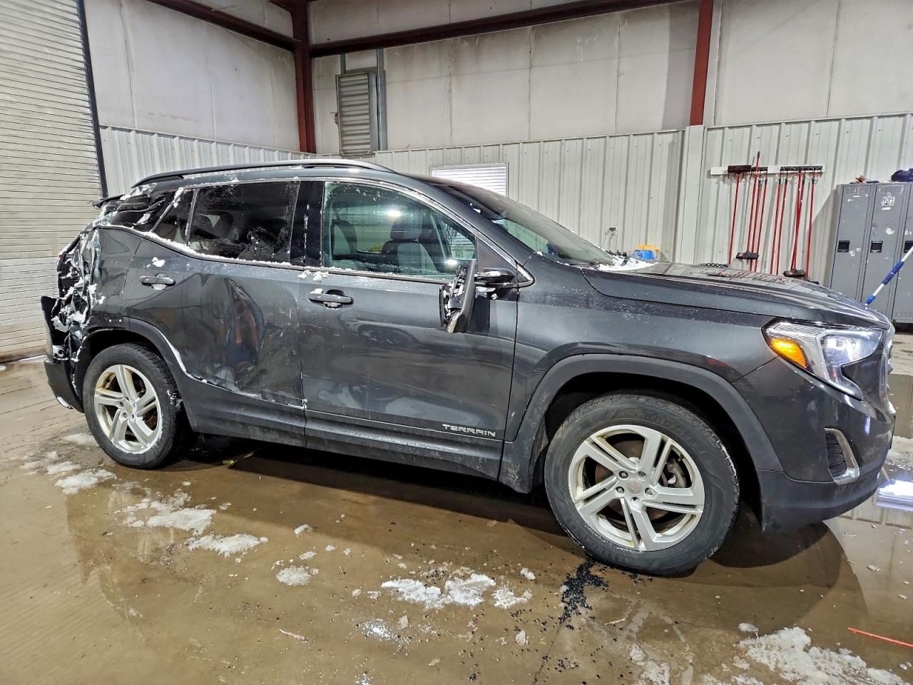 2019 GMC TERRAIN SLE photo 4