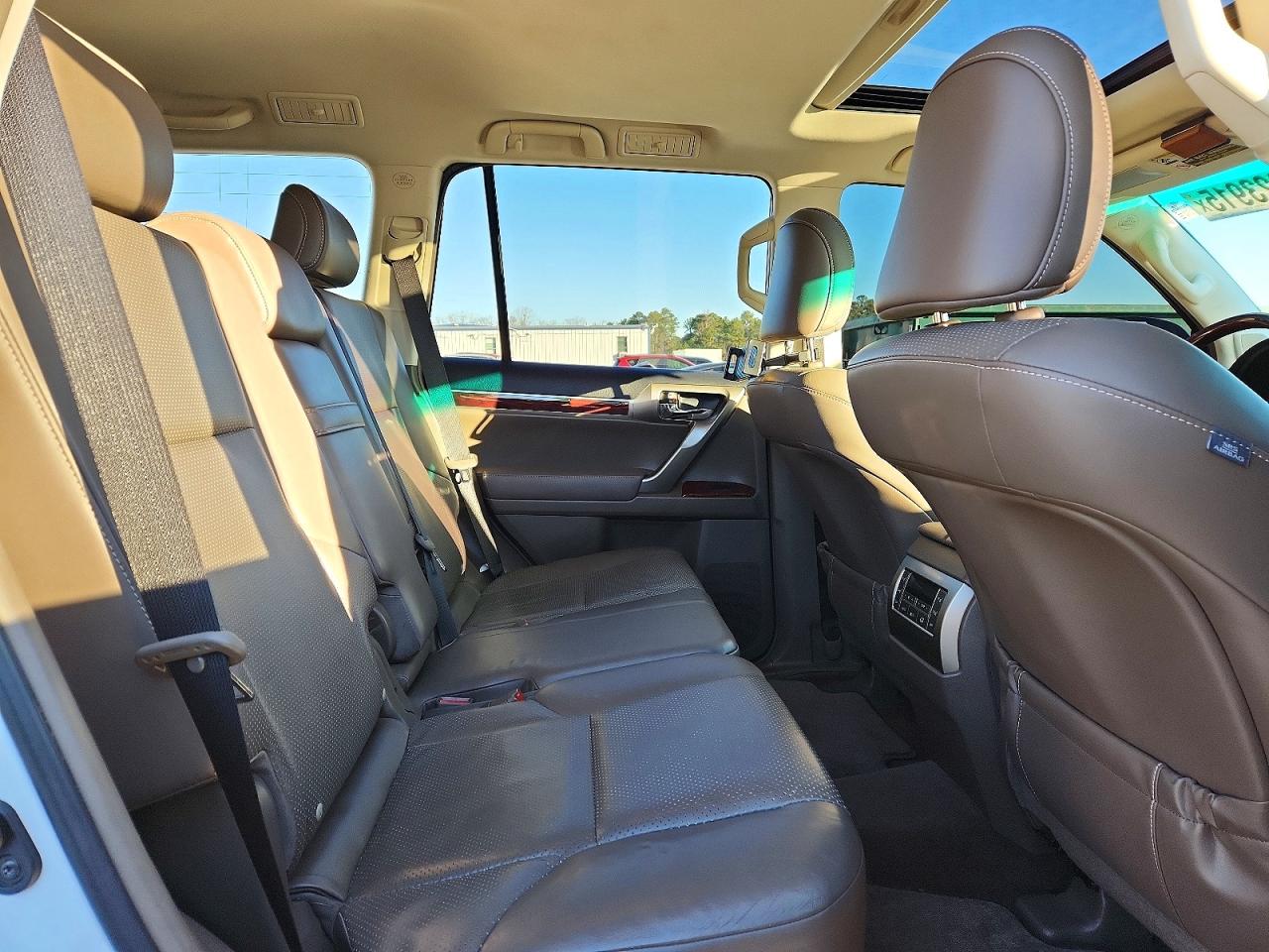 2011 LEXUS GX 460 photo 11