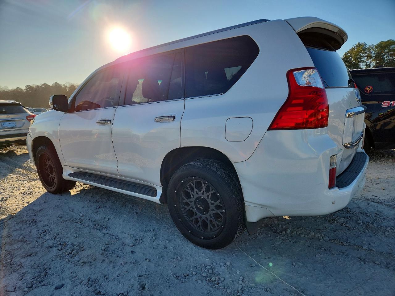 2011 LEXUS GX 460 photo 2