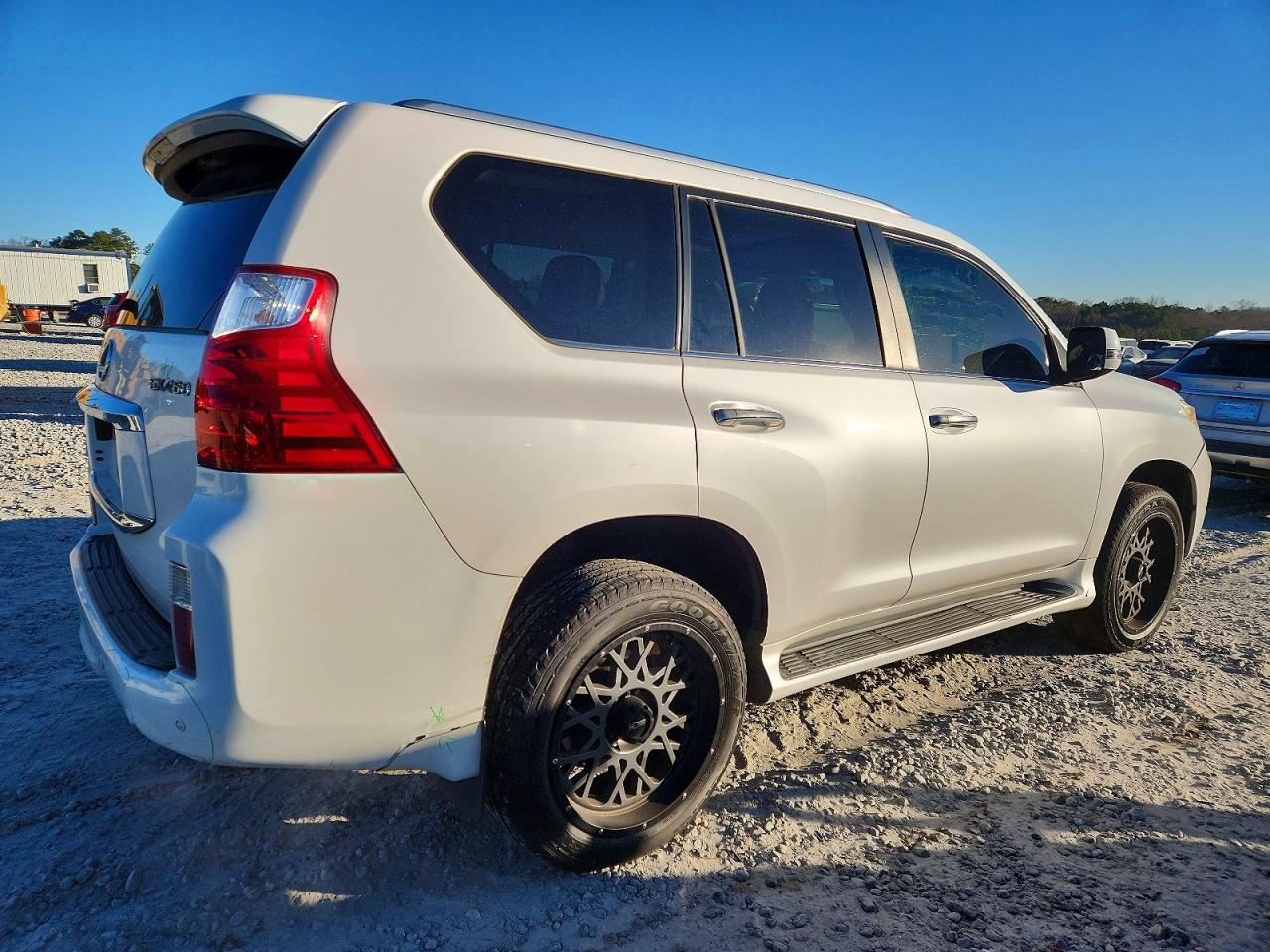 2011 LEXUS GX 460 photo 3