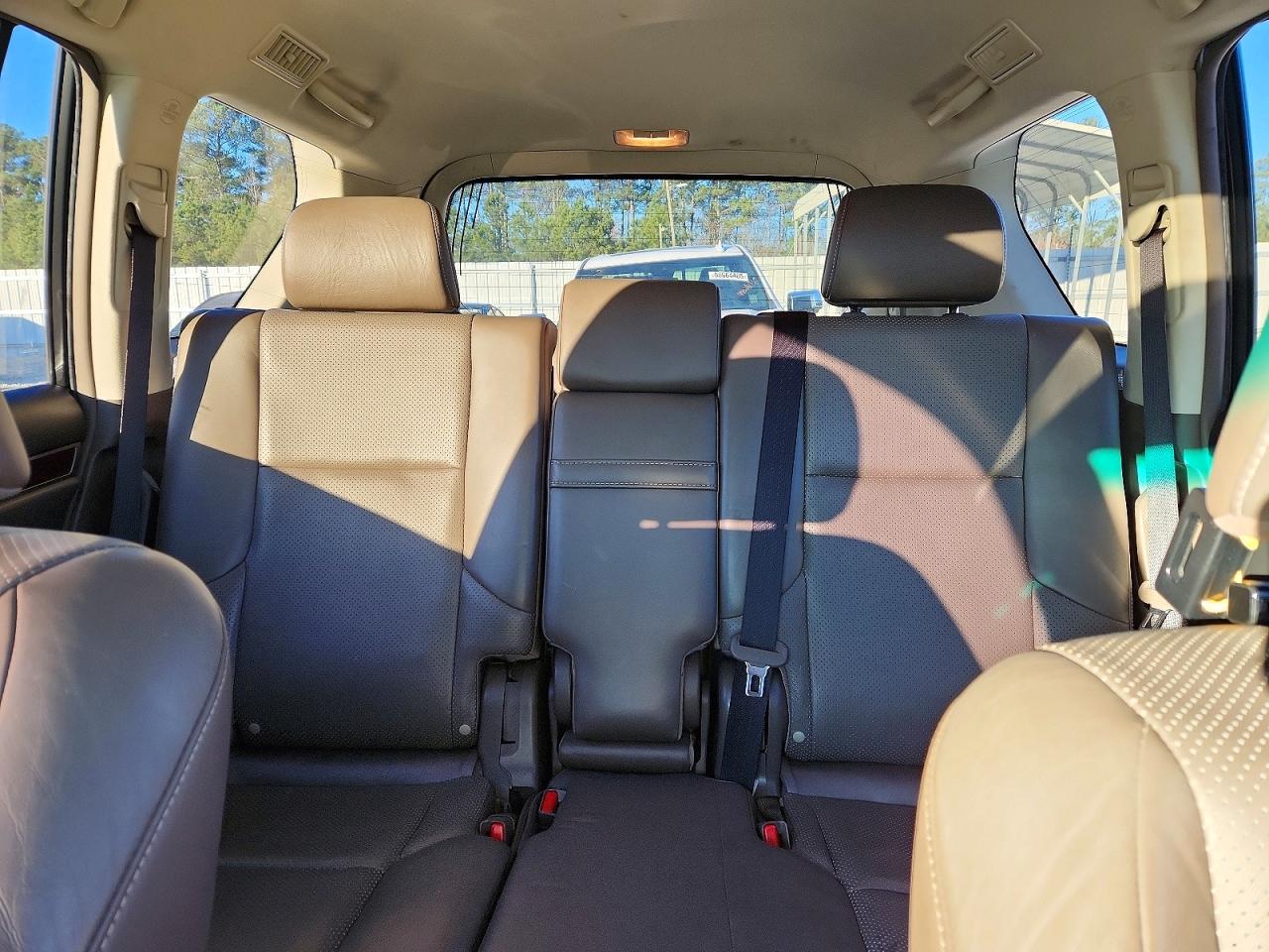 2011 LEXUS GX 460 photo 10