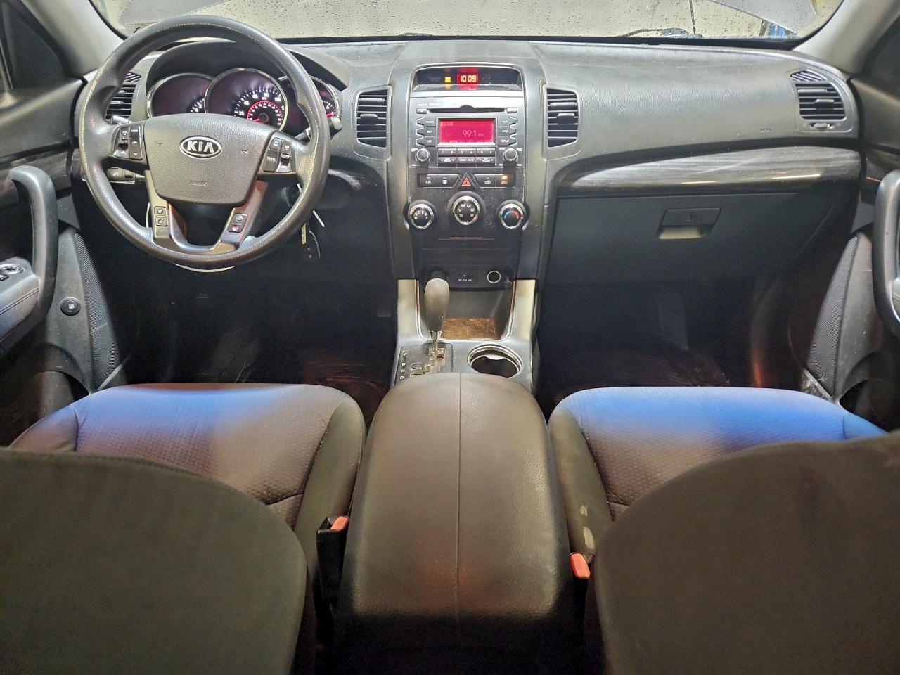 2011 KIA SORENTO BASE photo 8