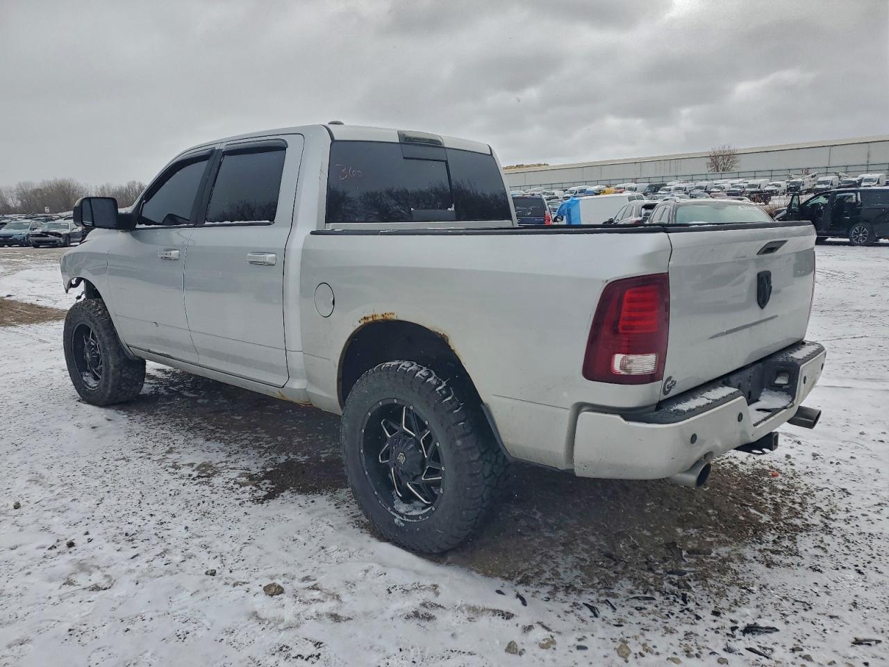 2013 RAM 1500 SPORT photo 2