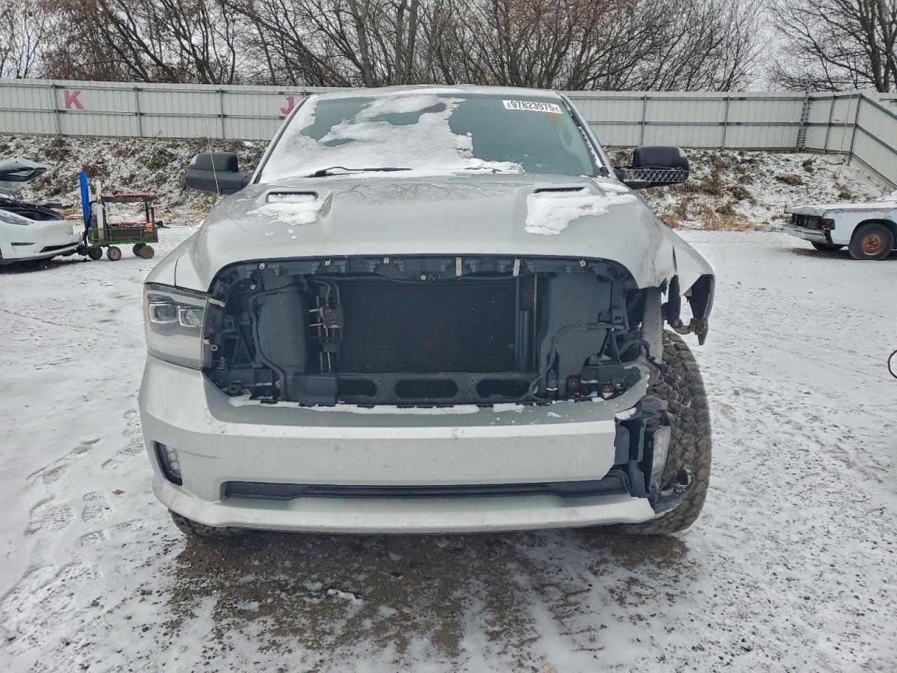 2013 RAM 1500 SPORT photo 5