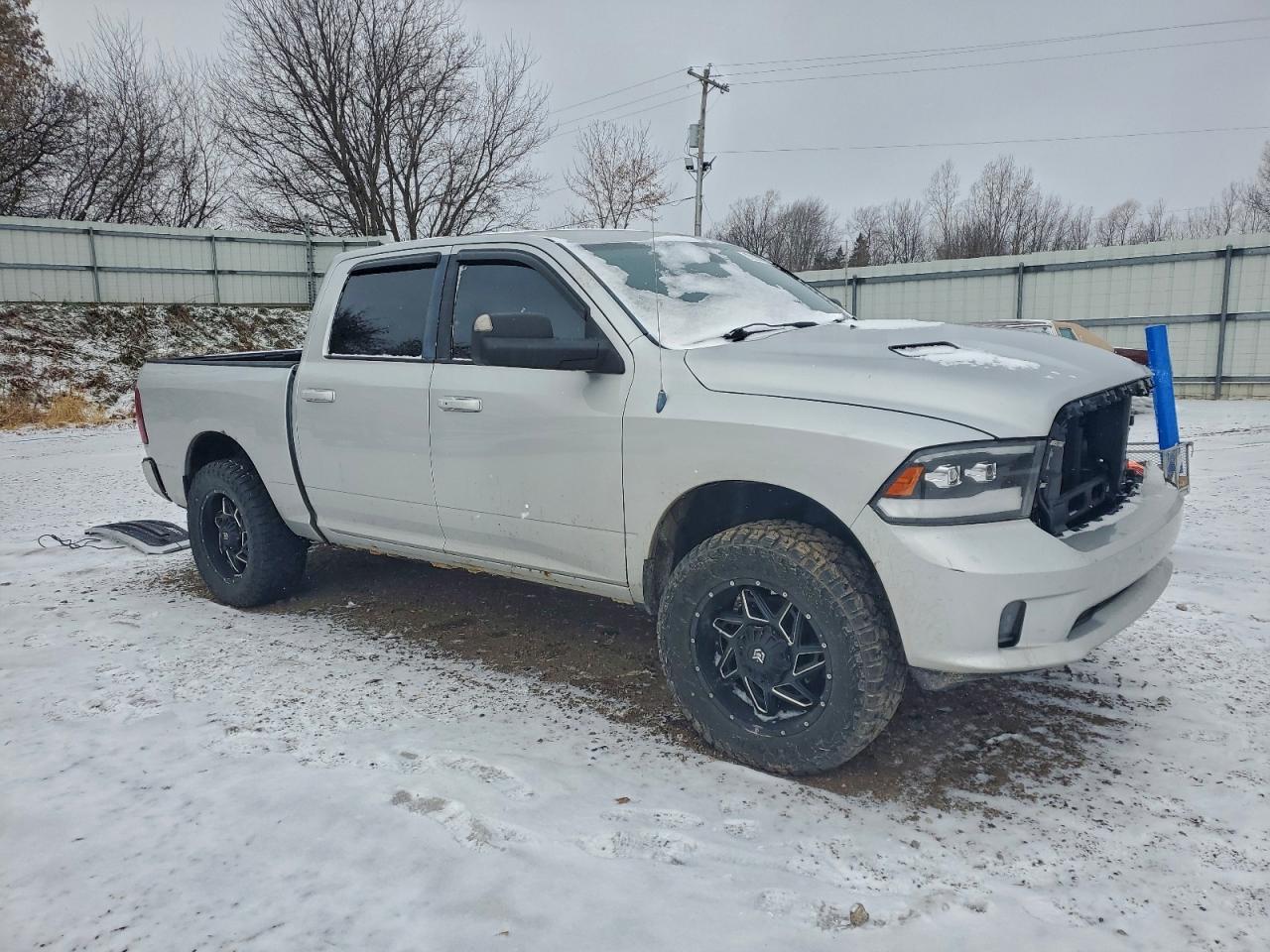 2013 RAM 1500 SPORT photo 4