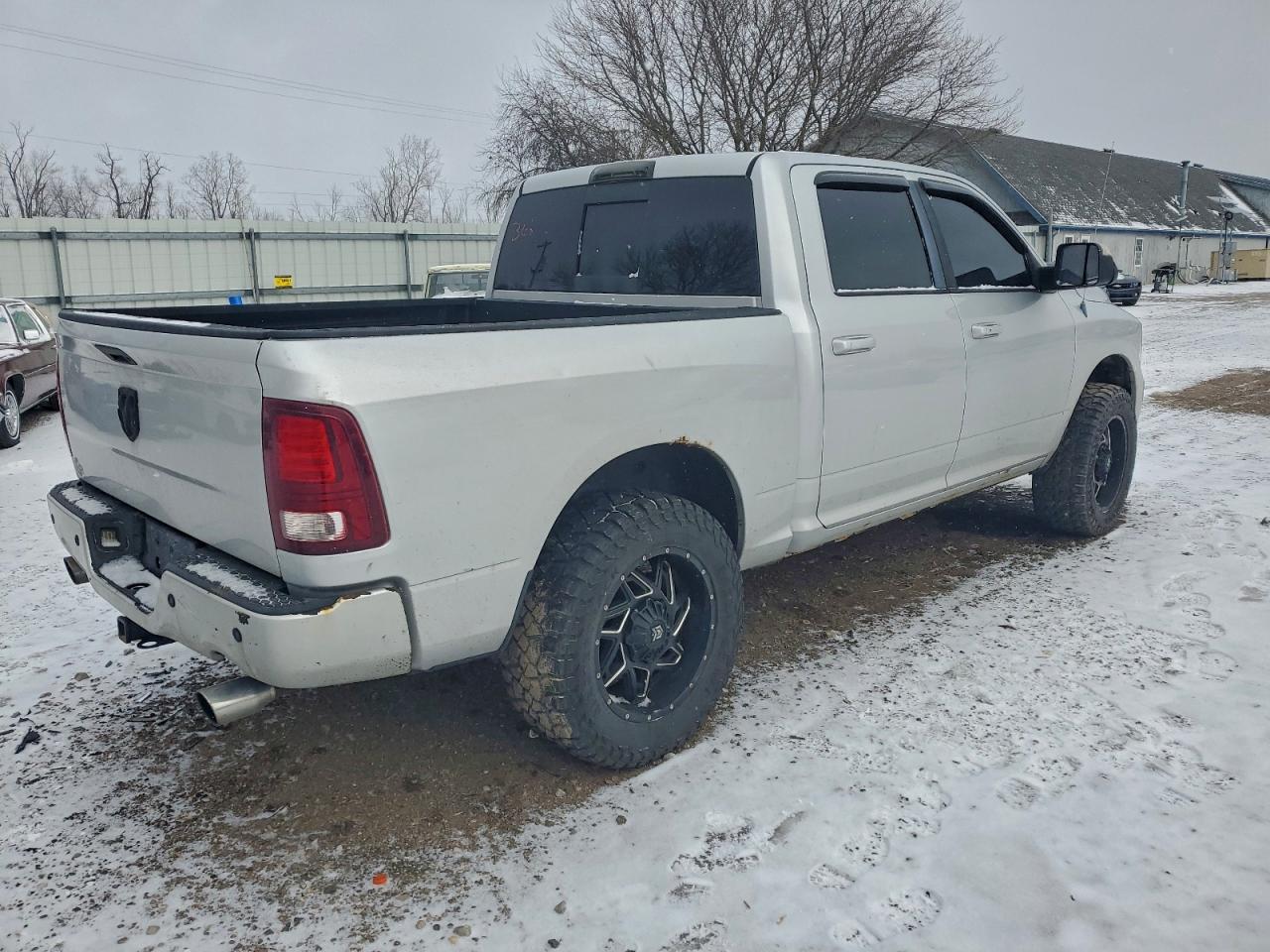 2013 RAM 1500 SPORT photo 3