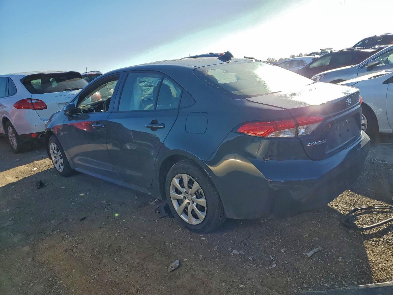 2025 TOYOTA COROLLA LE photo 2