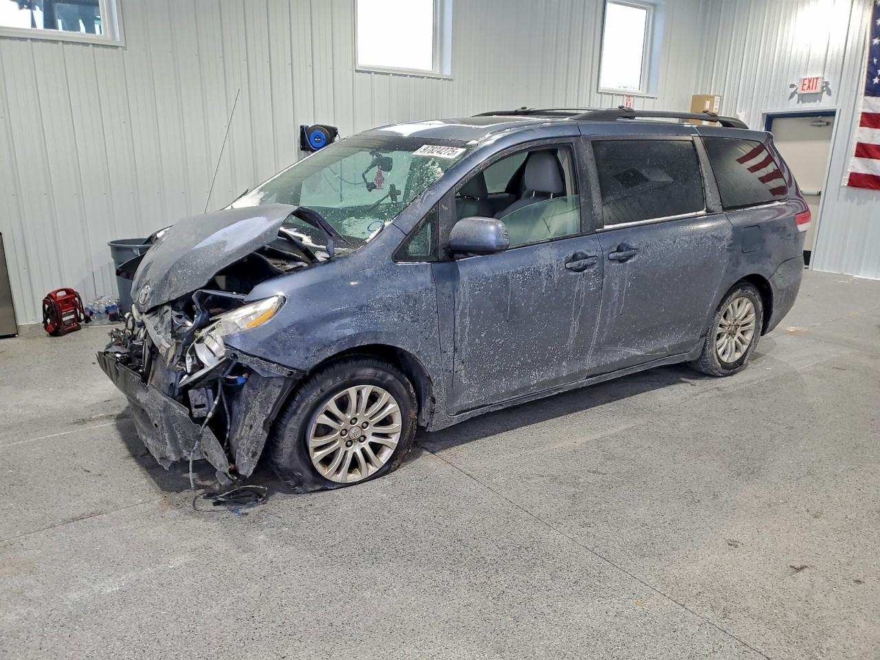 2013 TOYOTA SIENNA