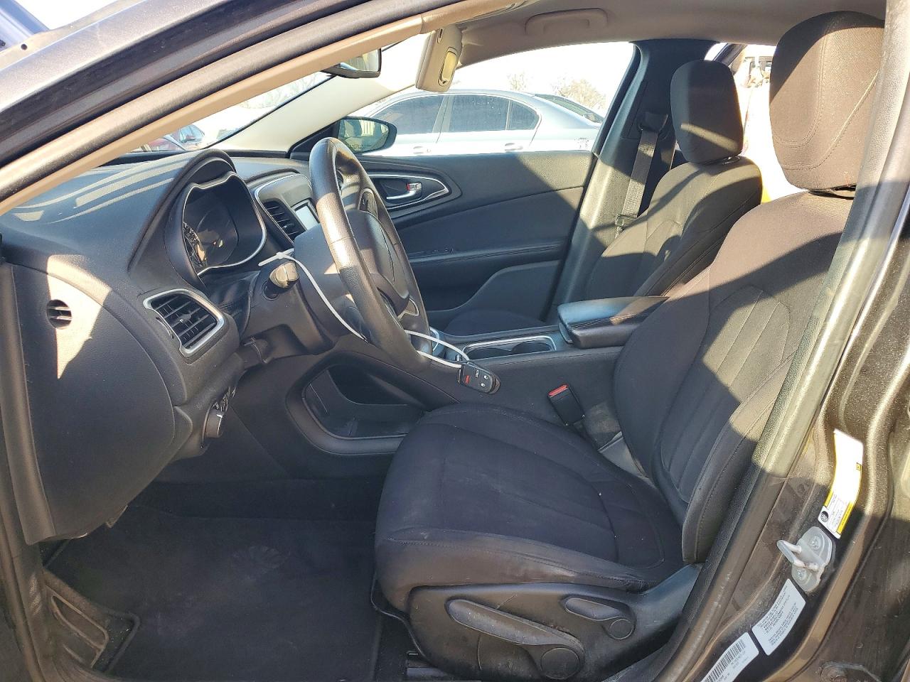 2015 CHRYSLER 200 LIMITED photo 7