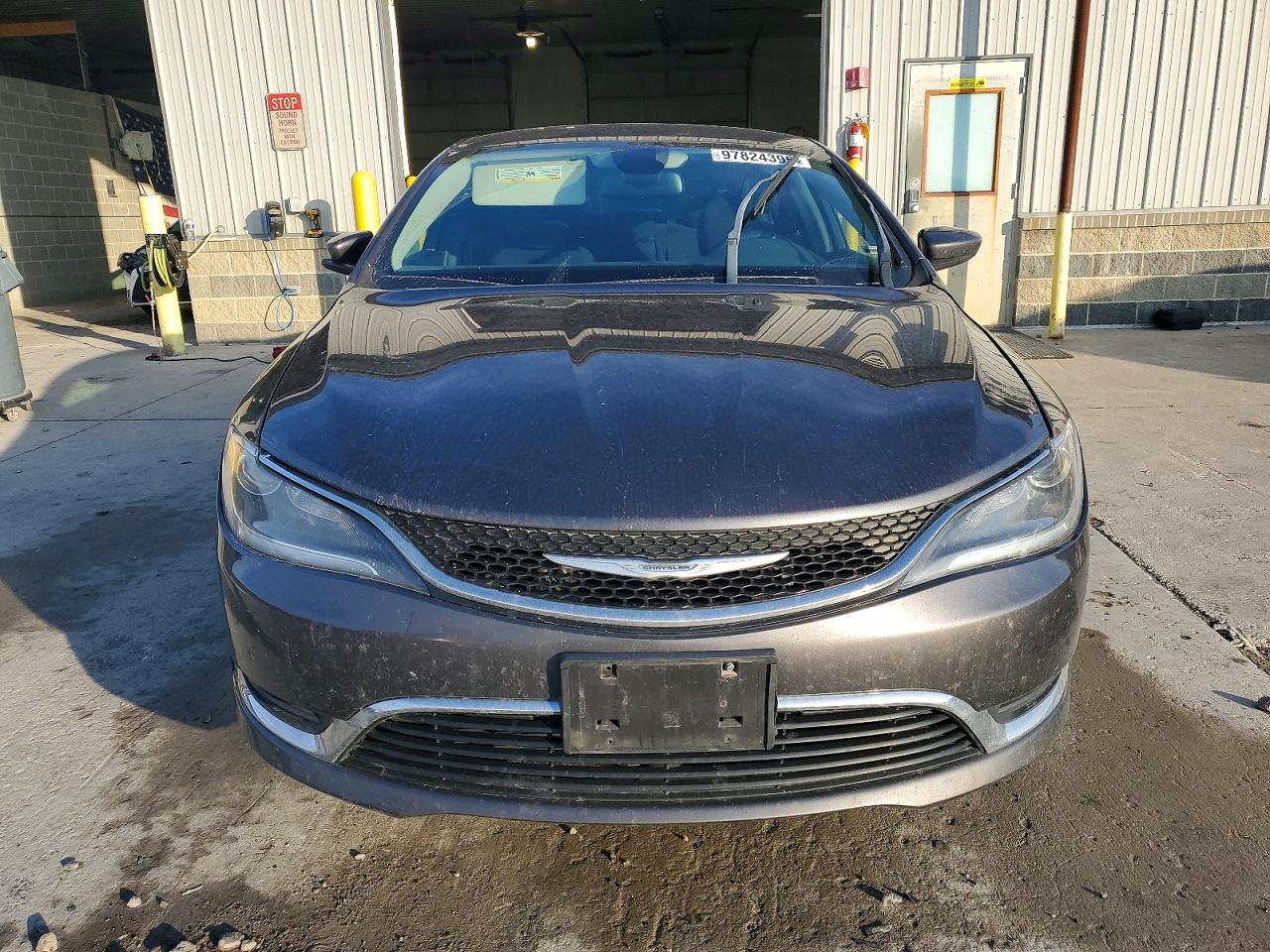 2015 CHRYSLER 200 LIMITED photo 5