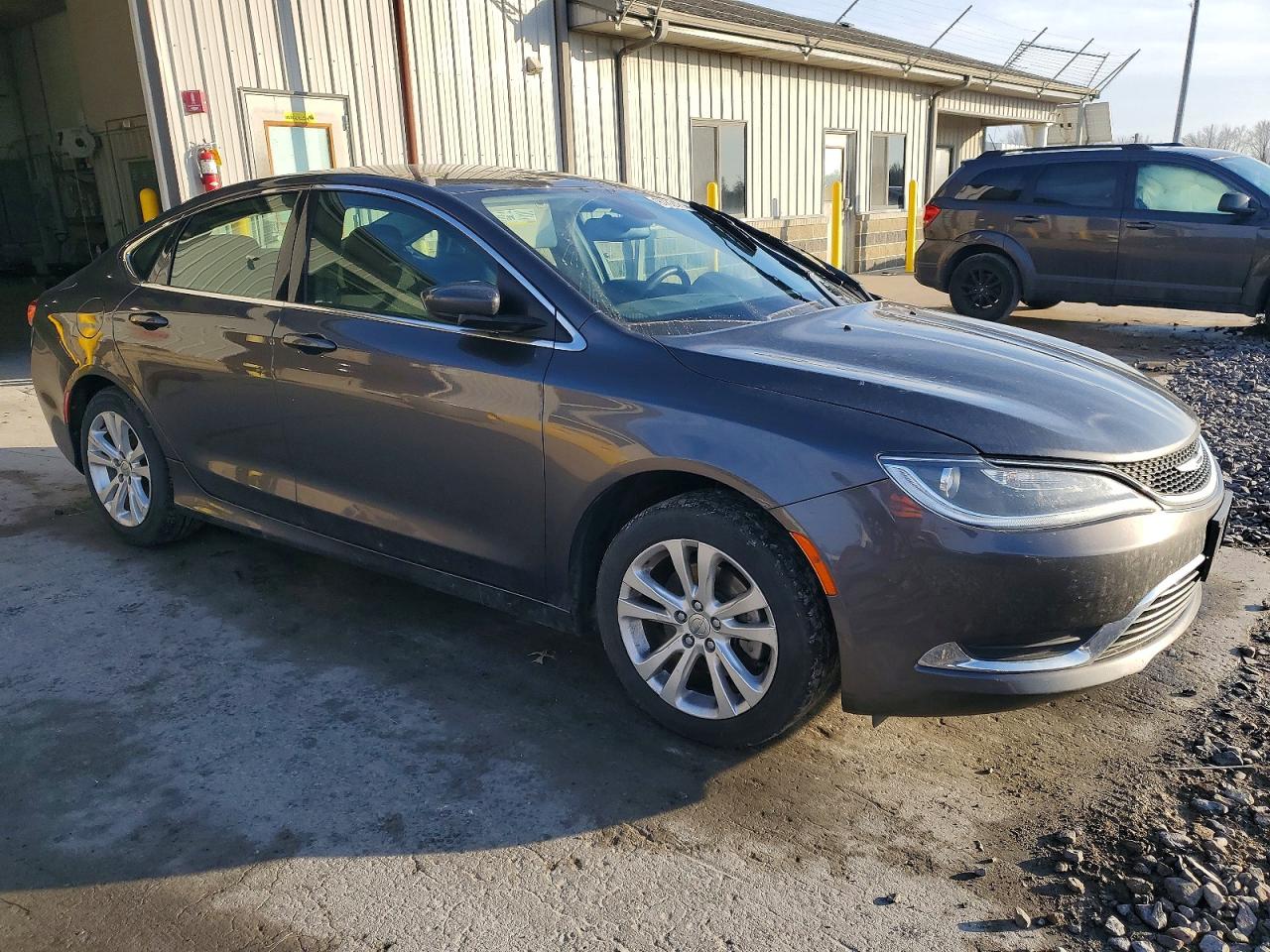 2015 CHRYSLER 200 LIMITED photo 4