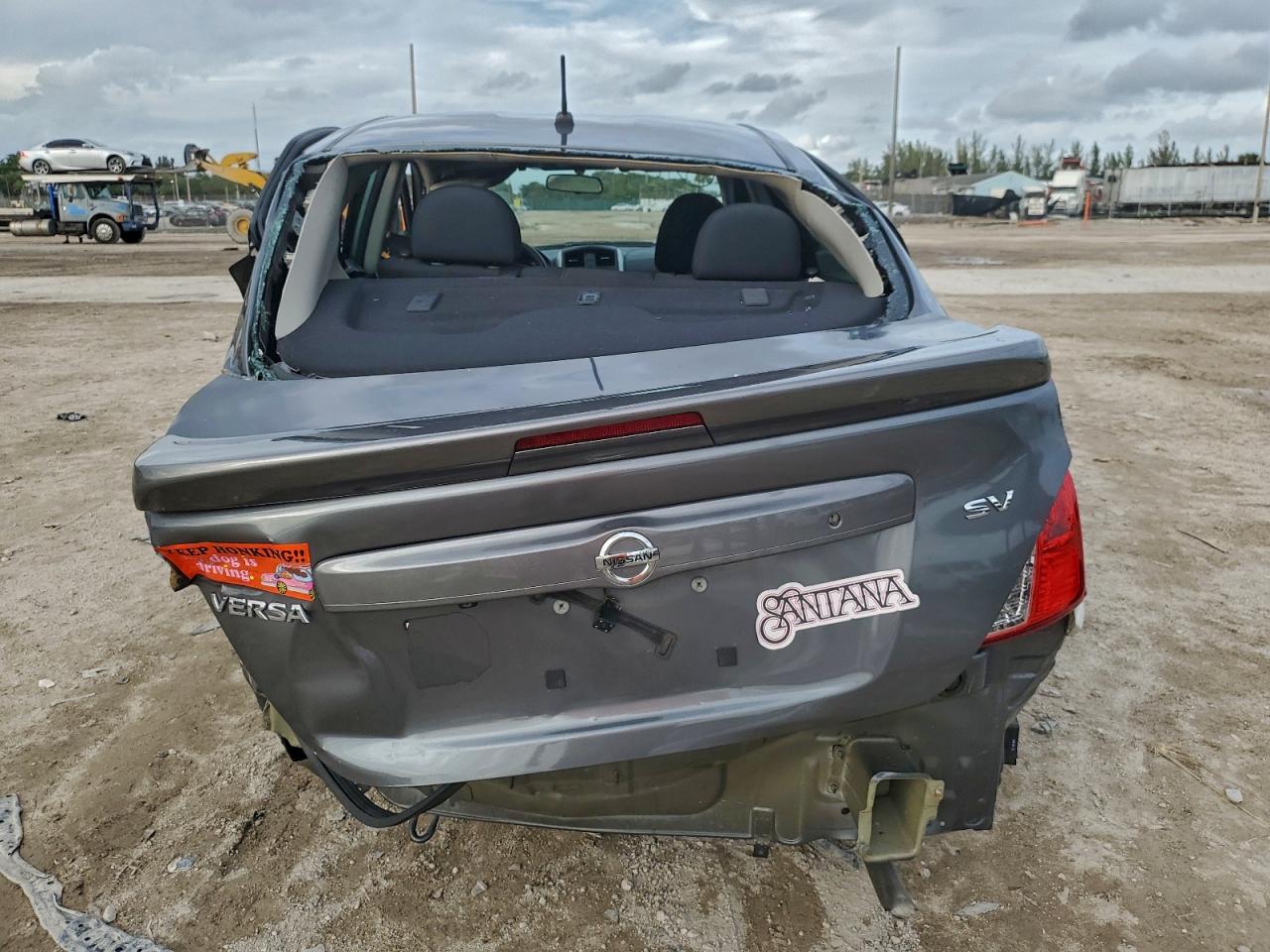 2019 NISSAN VERSA SV photo 16