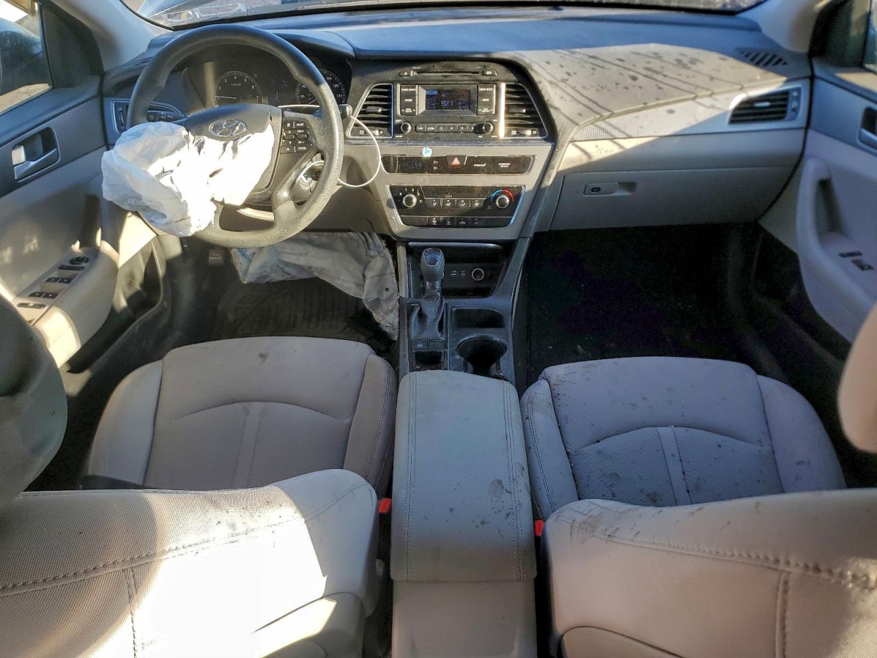 2015 HYUNDAI SONATA SE photo 8