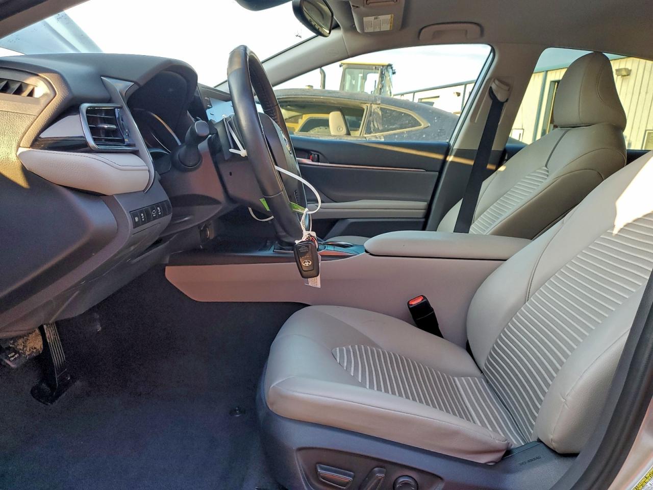 2024 TOYOTA CAMRY SE NIGHT SHADE photo 7