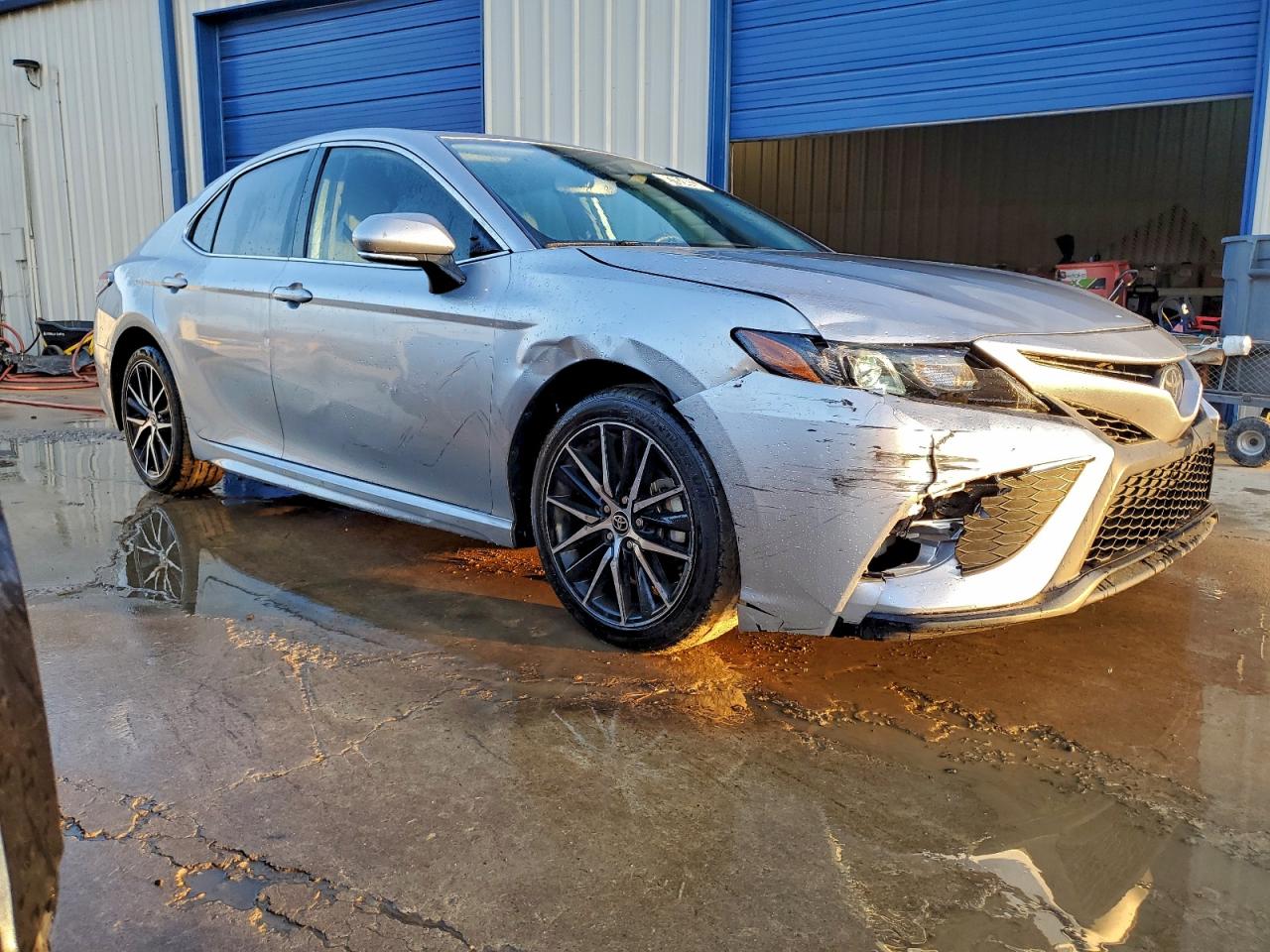 2024 TOYOTA CAMRY SE NIGHT SHADE photo 4