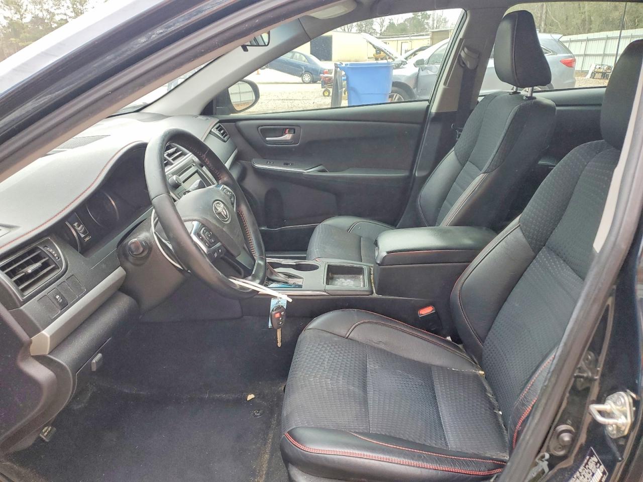 2015 TOYOTA CAMRY LE photo 7