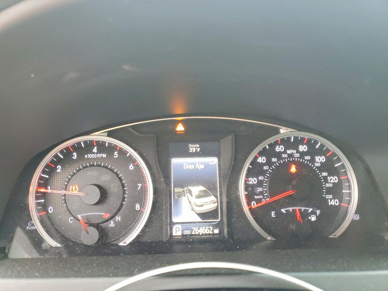 2015 TOYOTA CAMRY LE photo 9