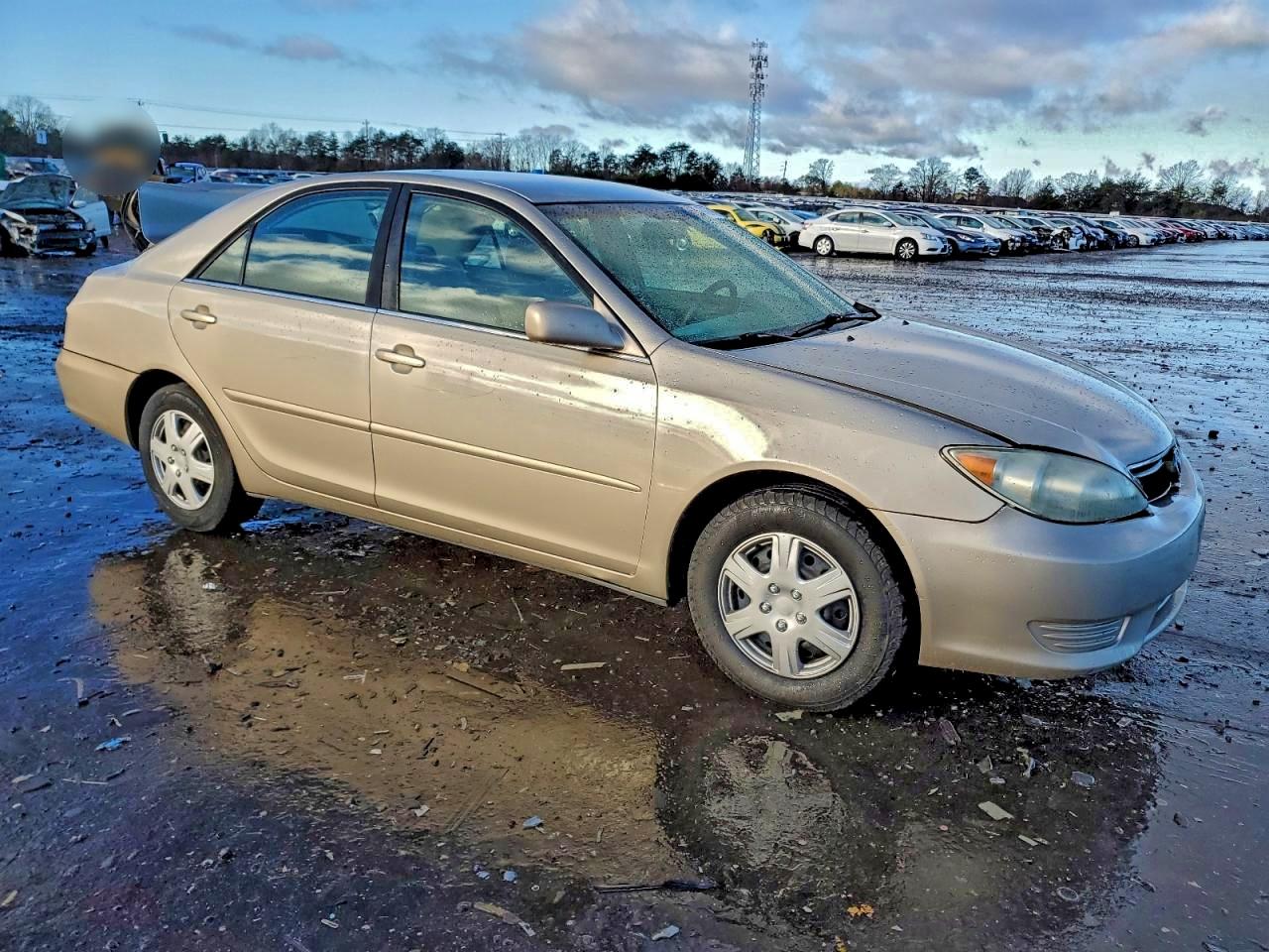 2005 TOYOTA CAMRY LE photo 4