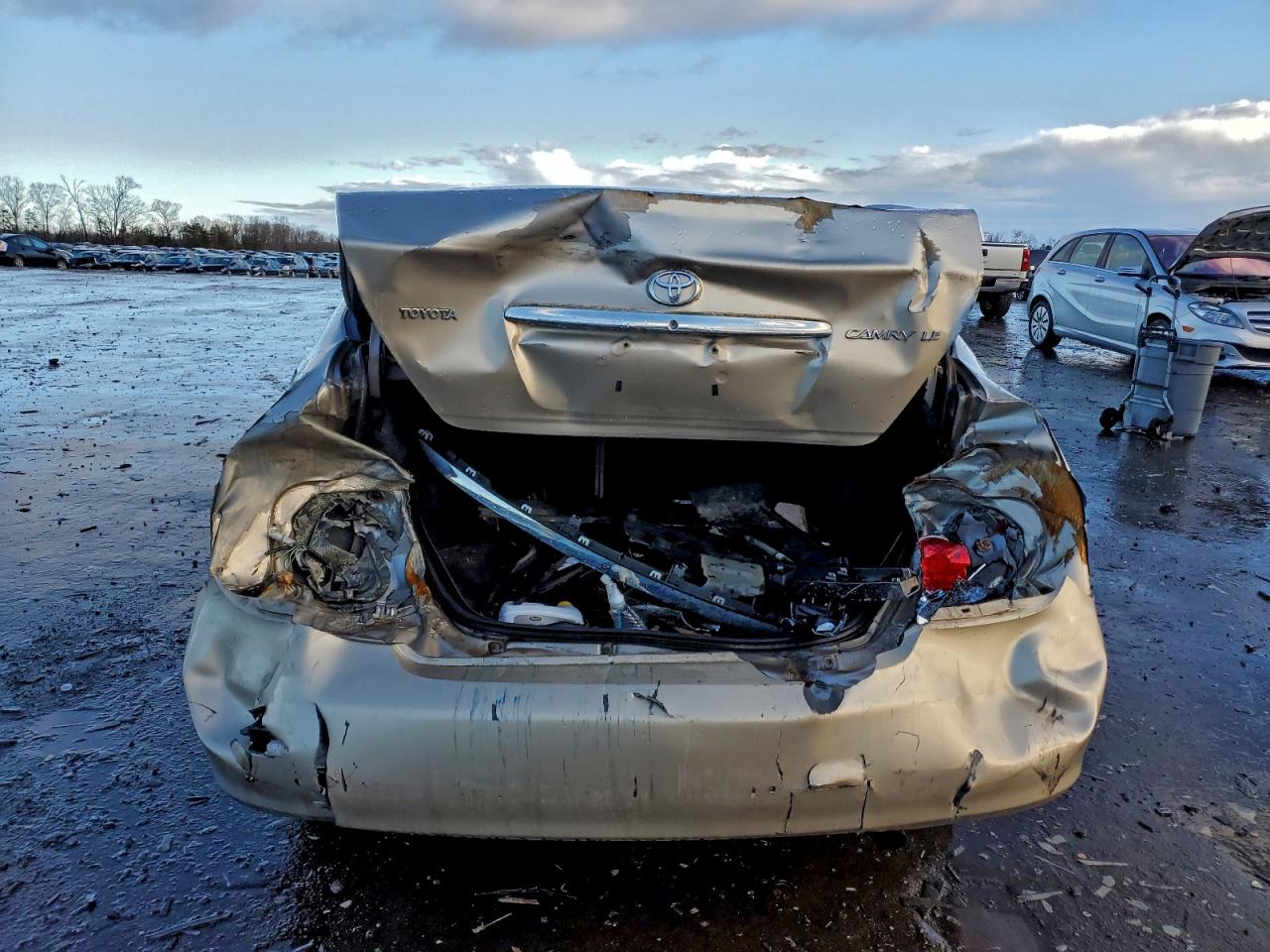 2005 TOYOTA CAMRY LE photo 6