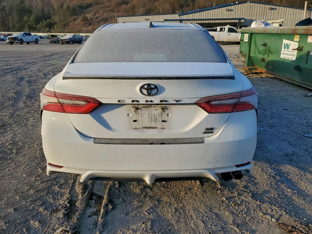 2021 TOYOTA CAMRY SE photo 6