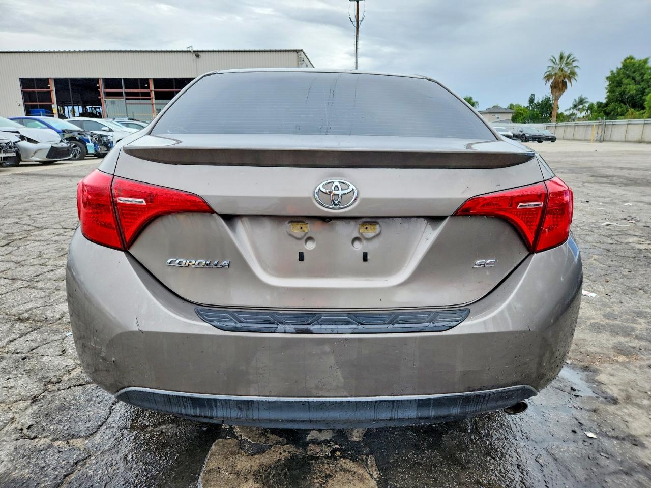 2018 TOYOTA COROLLA L photo 6