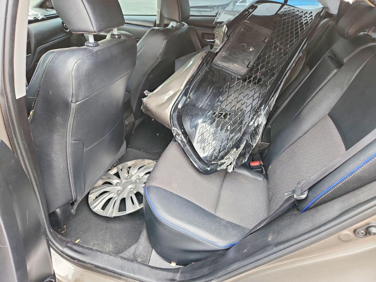 2018 TOYOTA COROLLA L photo 12