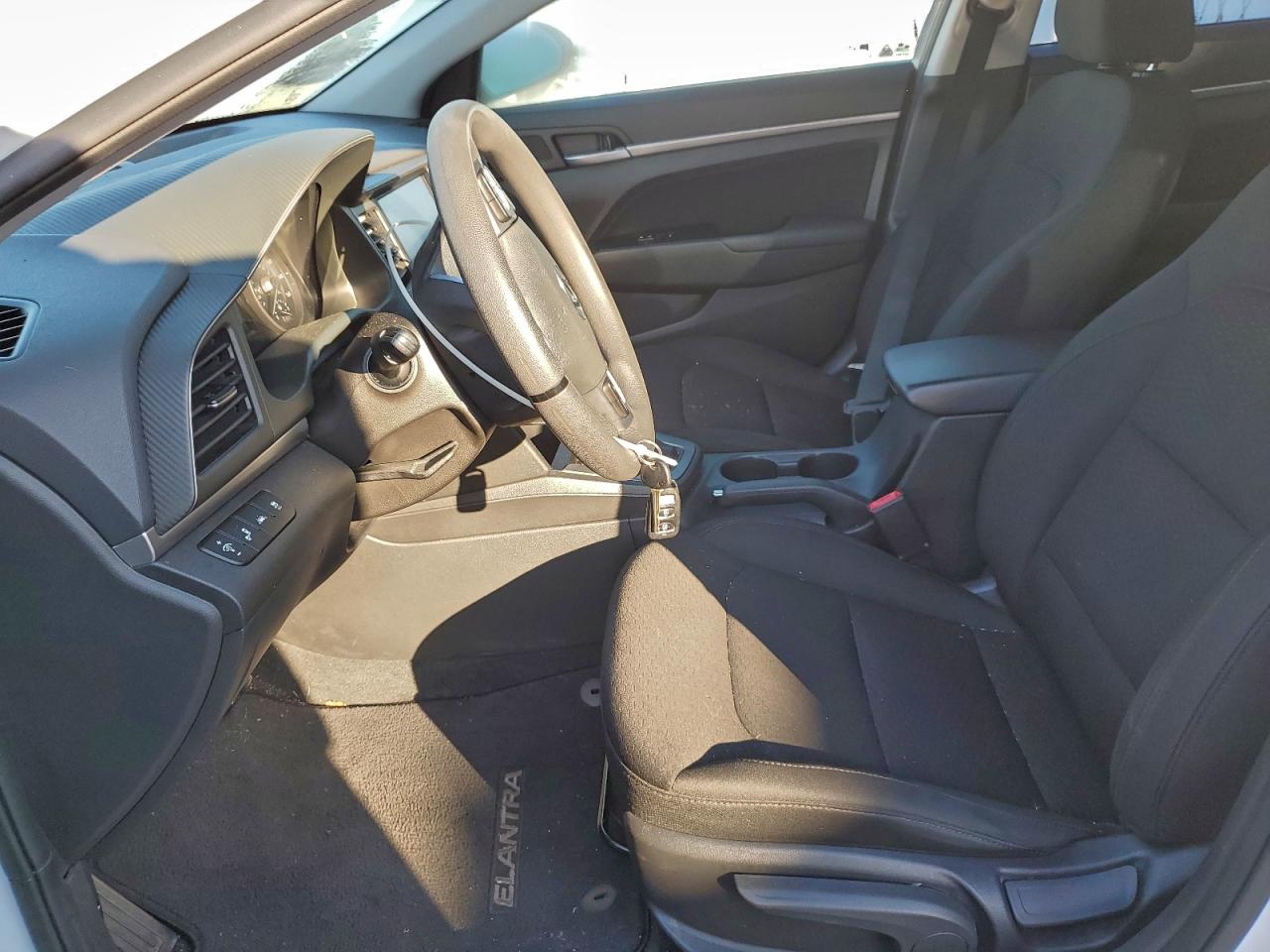 2019 HYUNDAI ELANTRA SEL photo 7