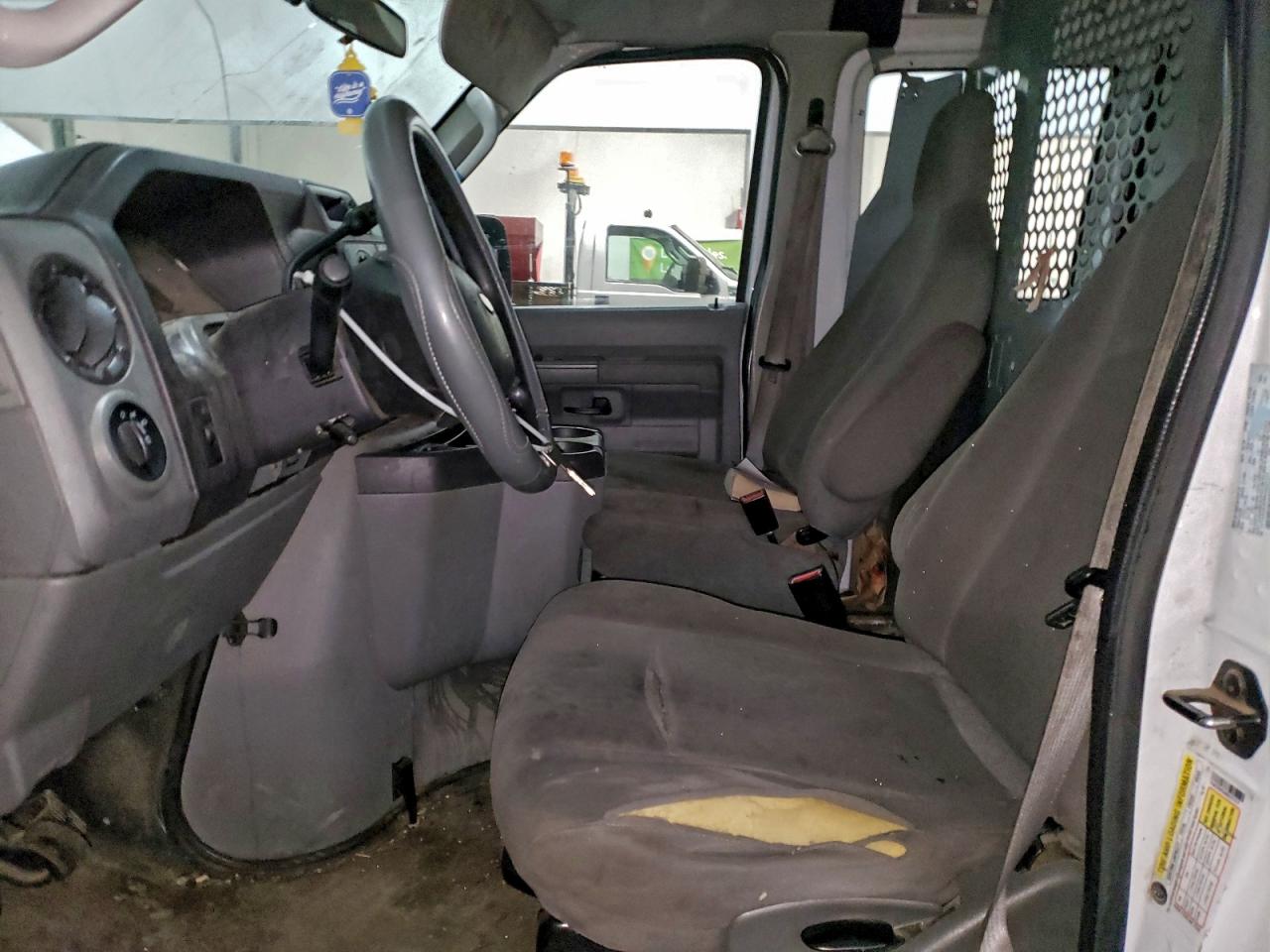 2010 FORD ECONOLINE E250 VAN photo 7