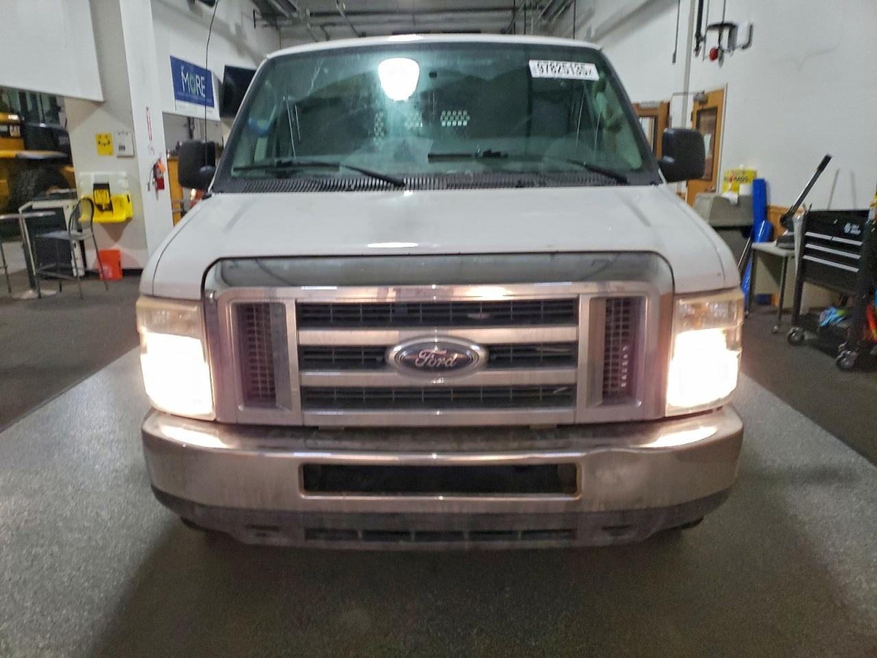 2010 FORD ECONOLINE E250 VAN photo 5