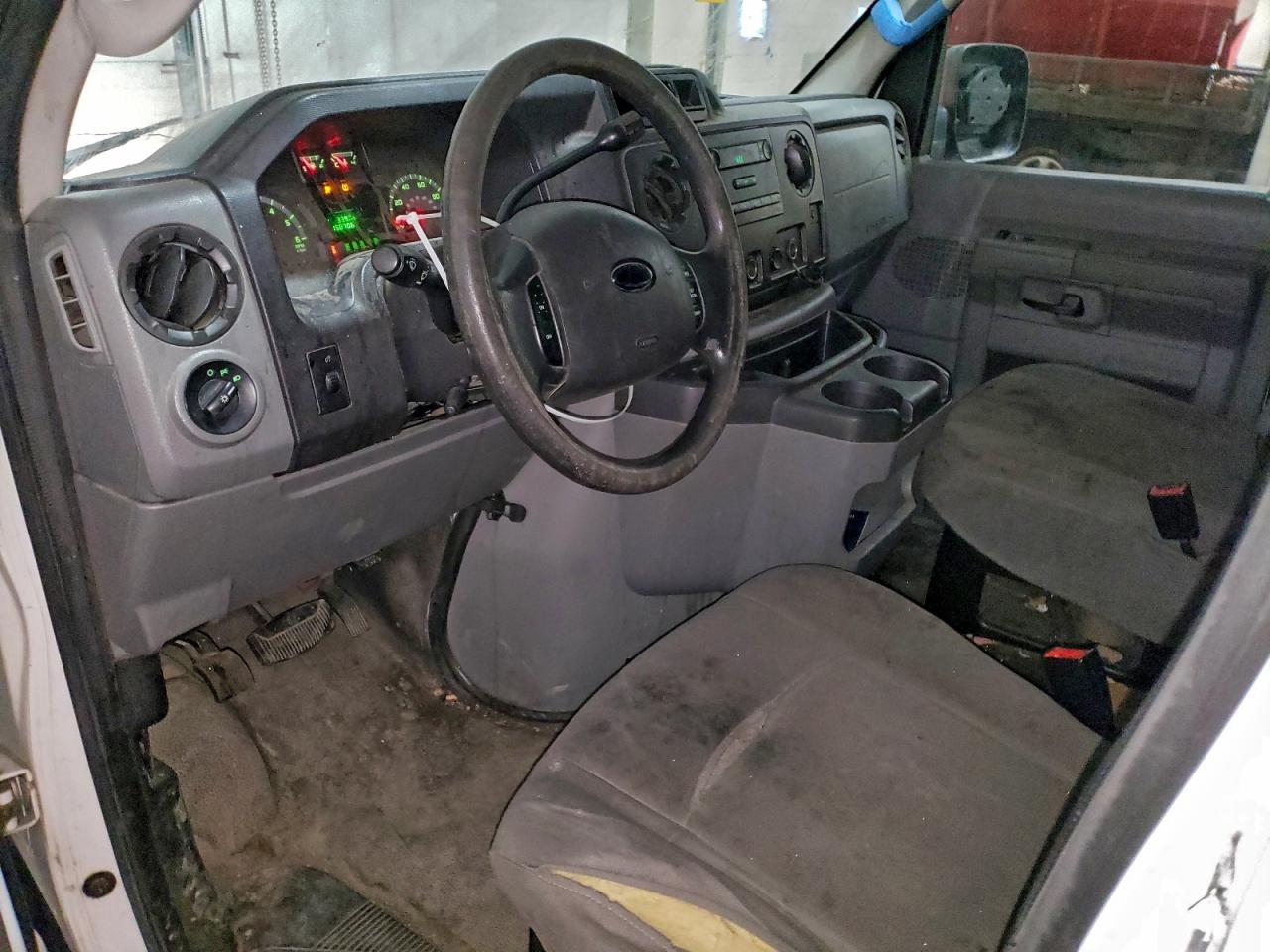 2010 FORD ECONOLINE E250 VAN photo 8