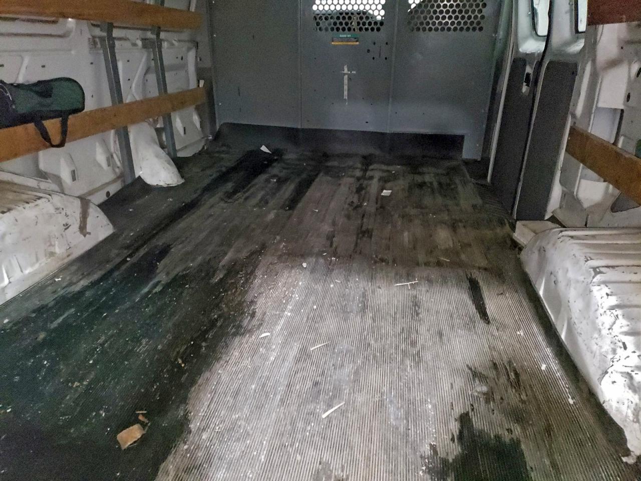 2010 FORD ECONOLINE E250 VAN photo 10