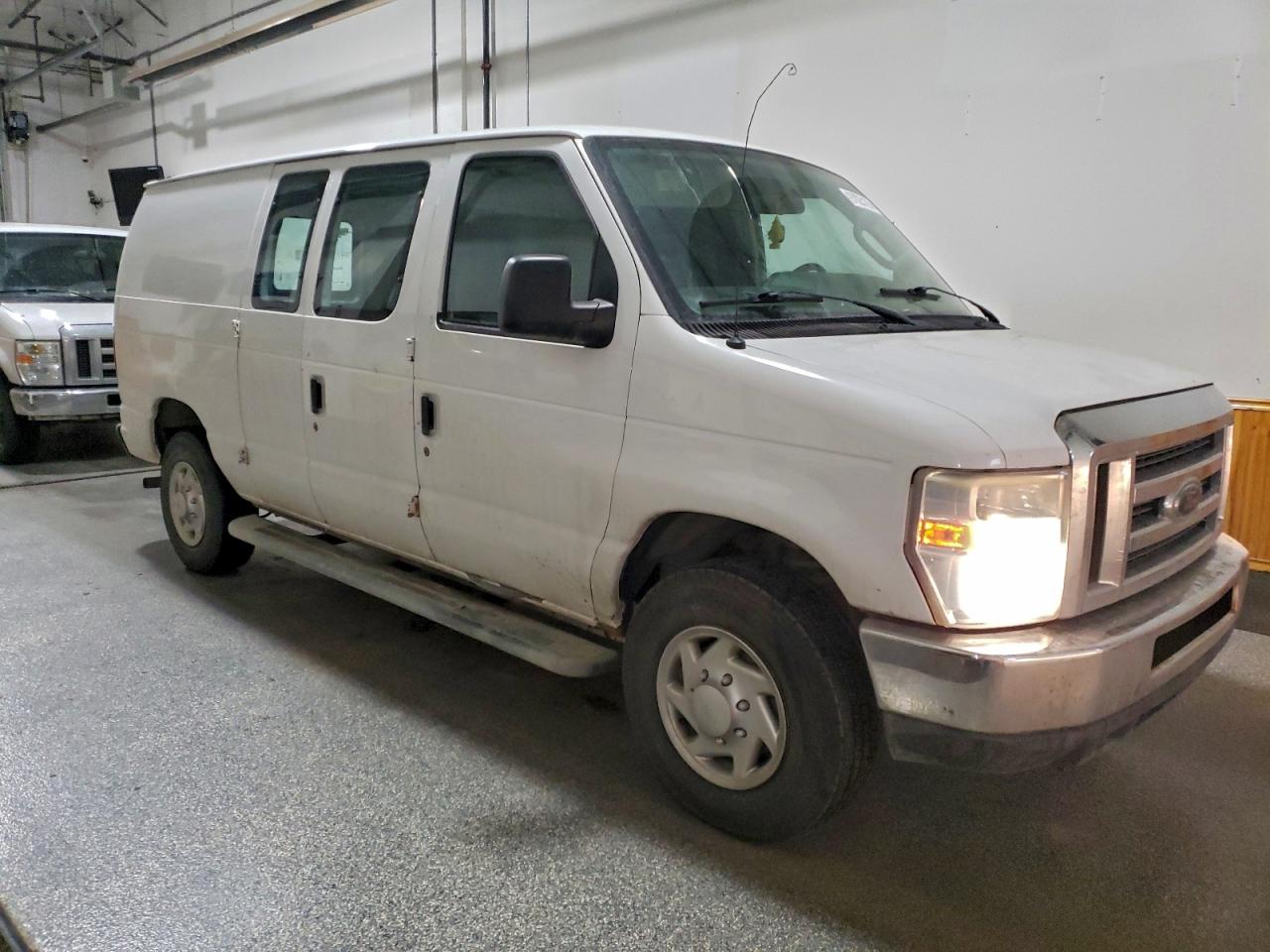2010 FORD ECONOLINE E250 VAN photo 4