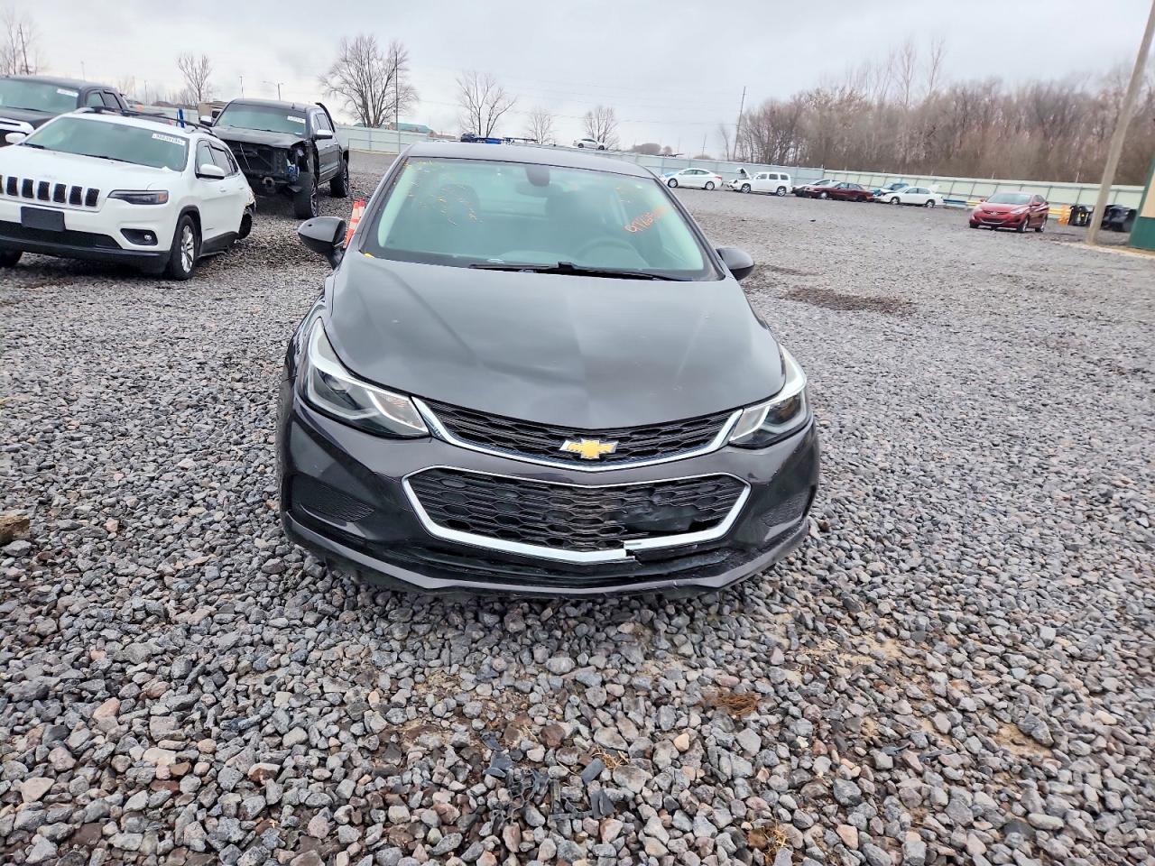 2017 CHEVROLET CRUZE LT photo 5
