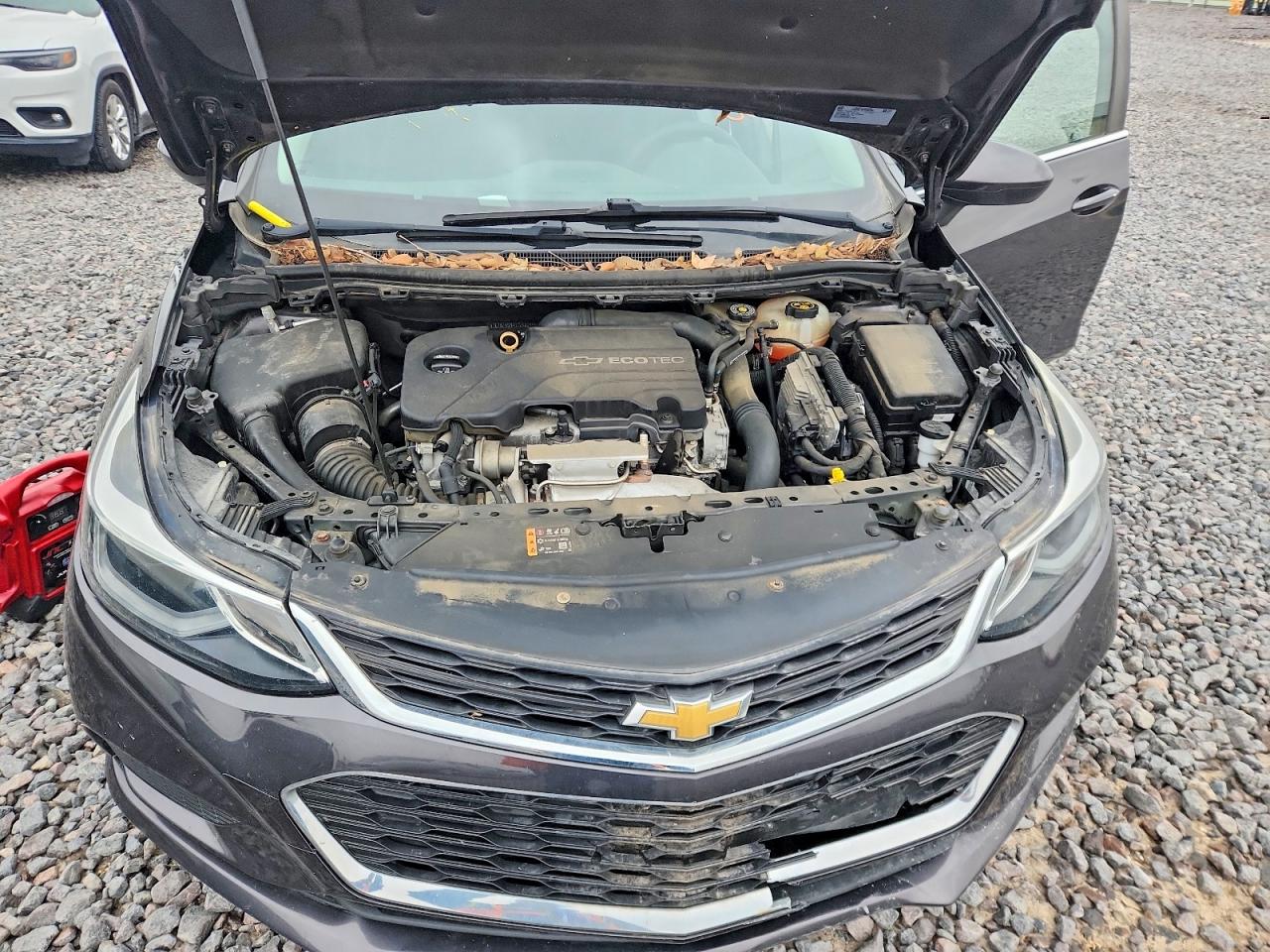 2017 CHEVROLET CRUZE LT photo 11