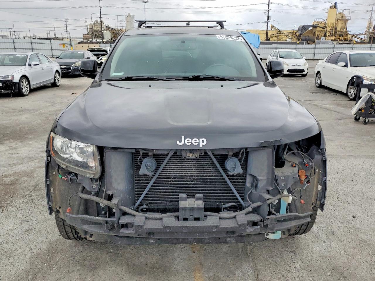 2012 JEEP GRAND CHEROKEE LAREDO photo 5