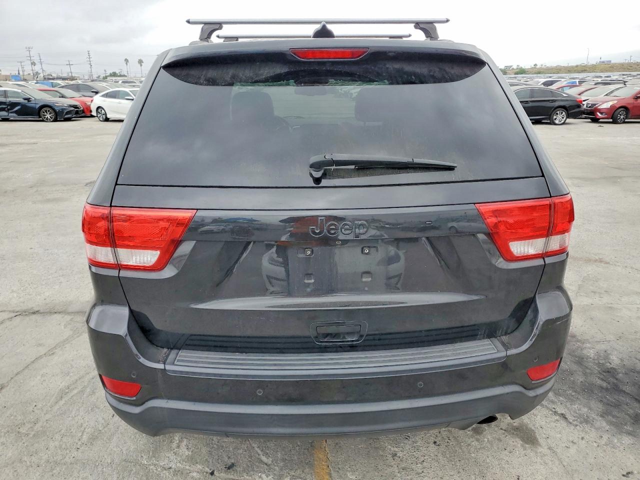 2012 JEEP GRAND CHEROKEE LAREDO photo 6