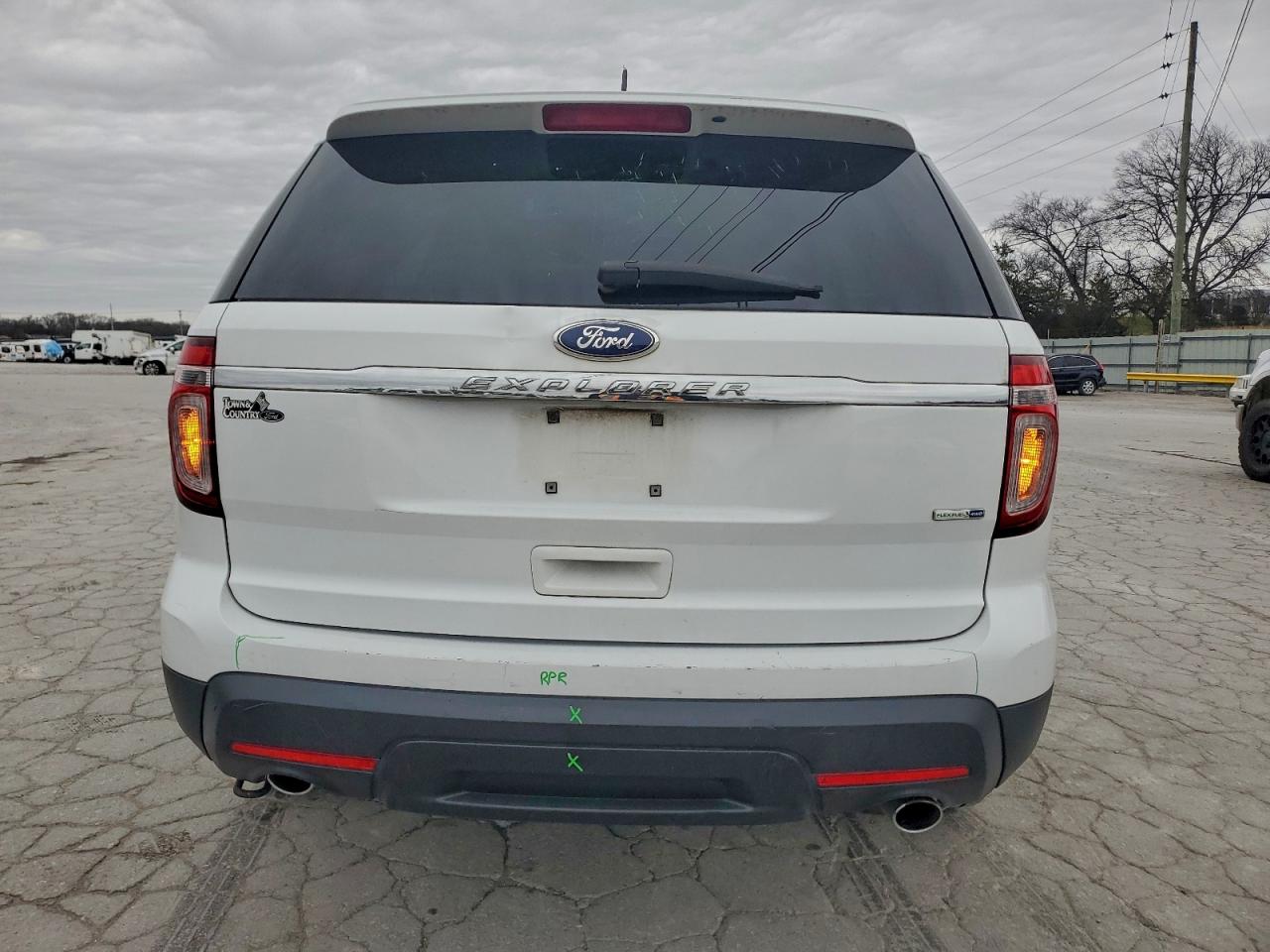 2015 FORD EXPLORER photo 16
