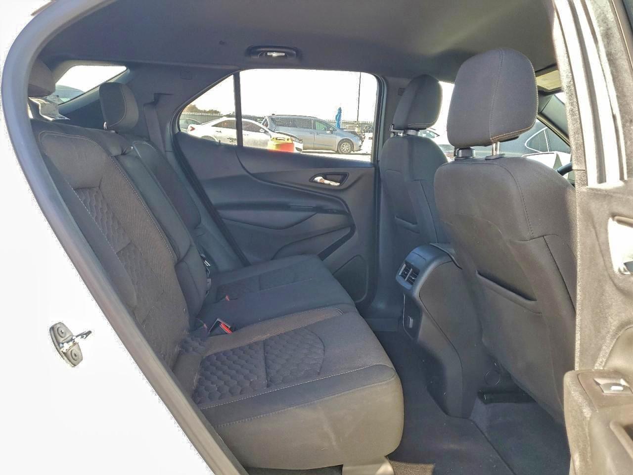 2018 CHEVROLET EQUINOX LT photo 11