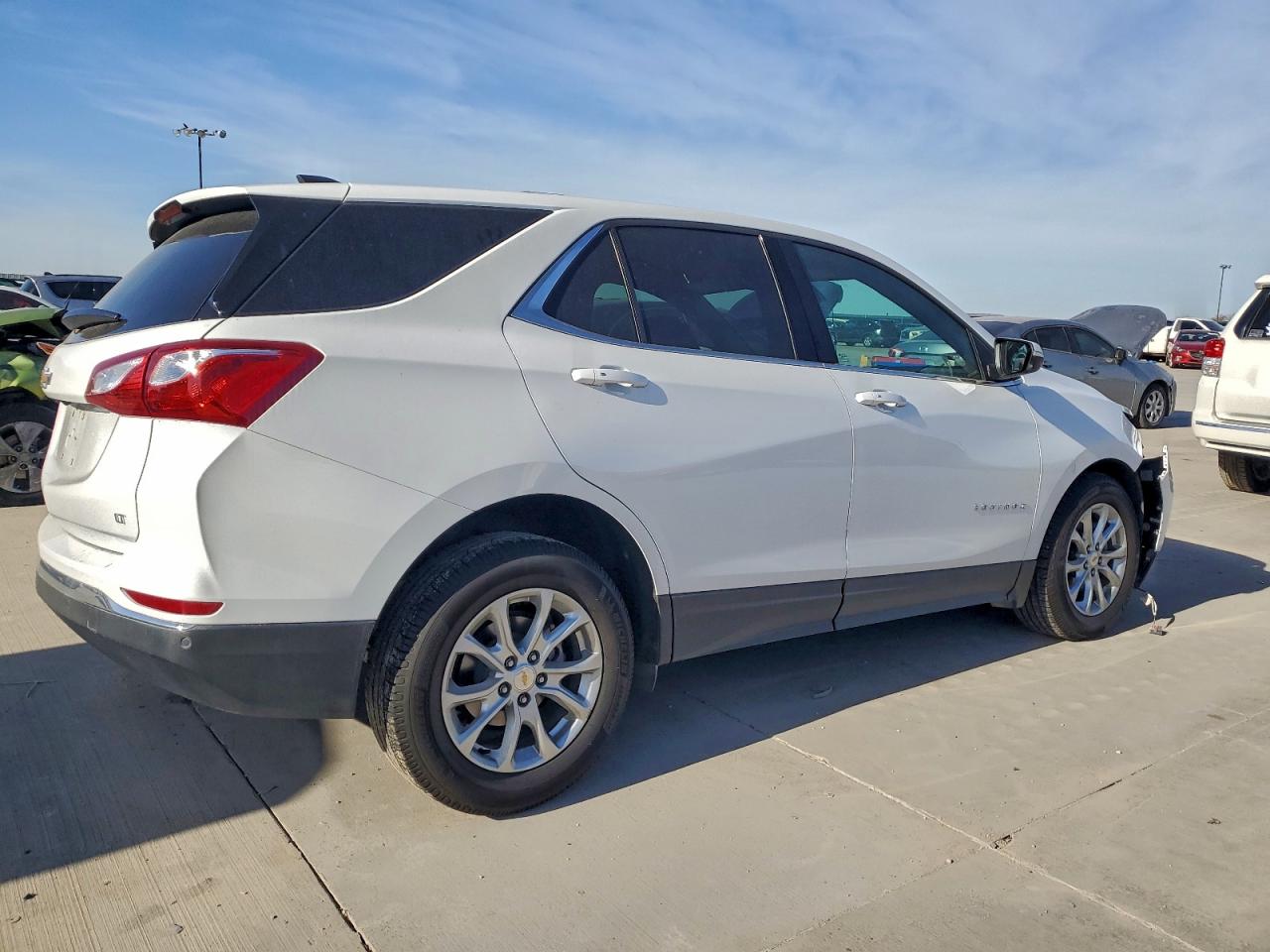 2018 CHEVROLET EQUINOX LT photo 3