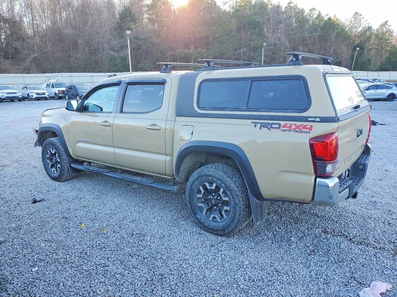 2019 TOYOTA TACOMA DOUBLE CAB photo 2