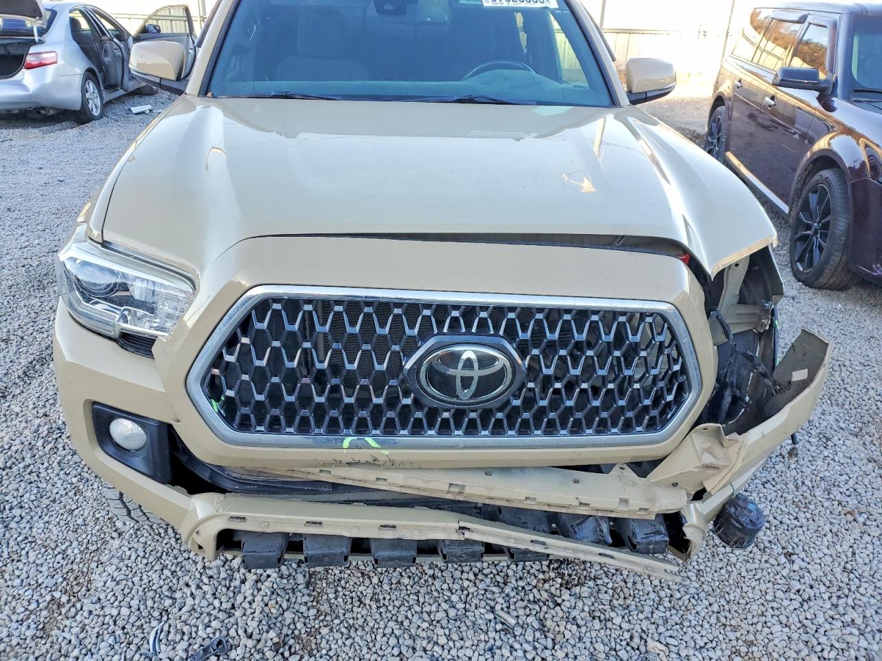 2019 TOYOTA TACOMA DOUBLE CAB photo 11