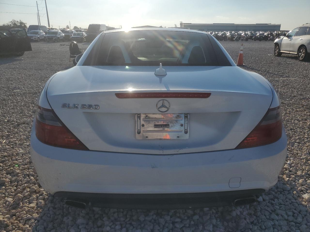 2015 MERCEDES-BENZ SLK 250 photo 11