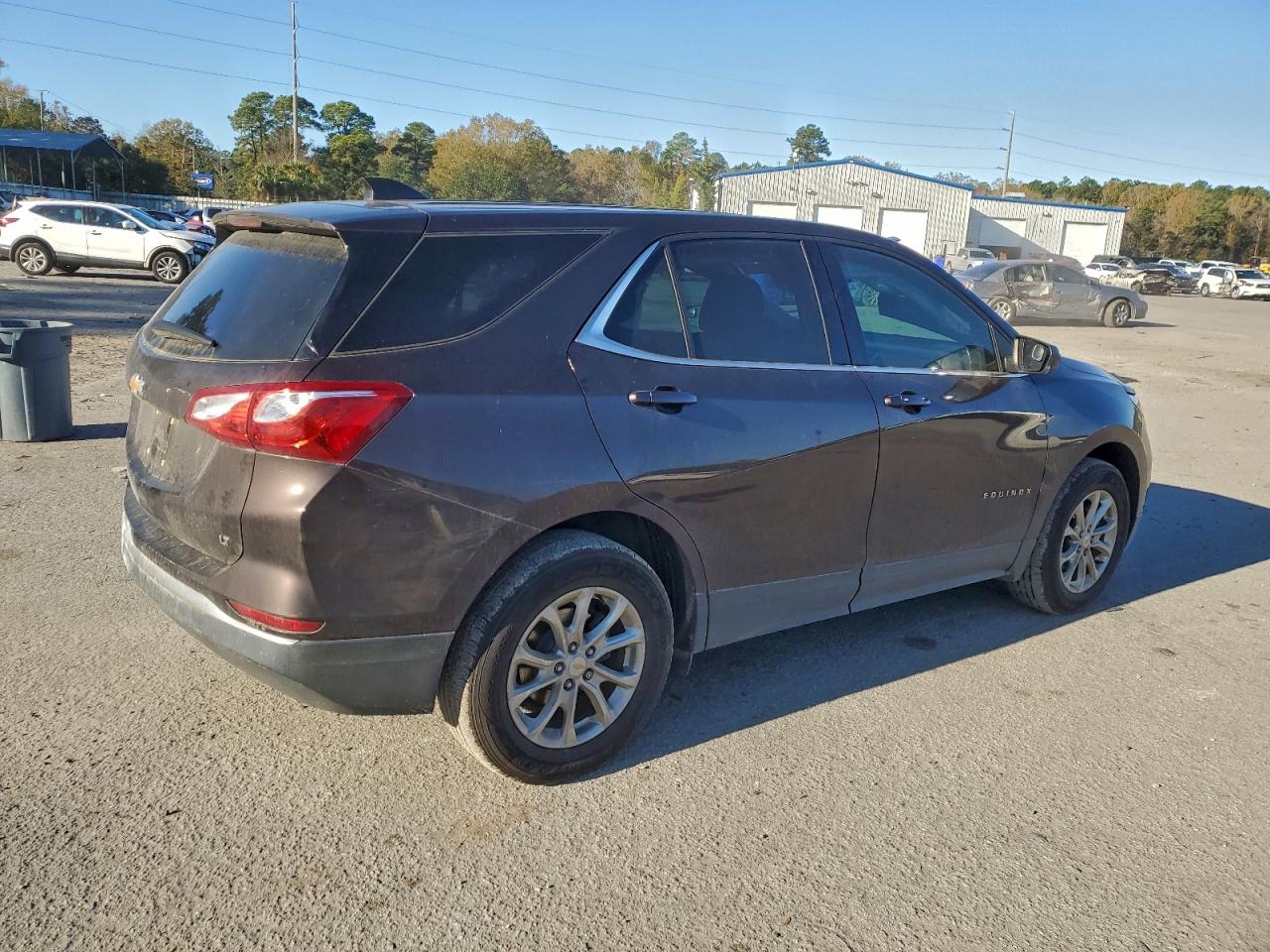 2020 CHEVROLET EQUINOX LT photo 3