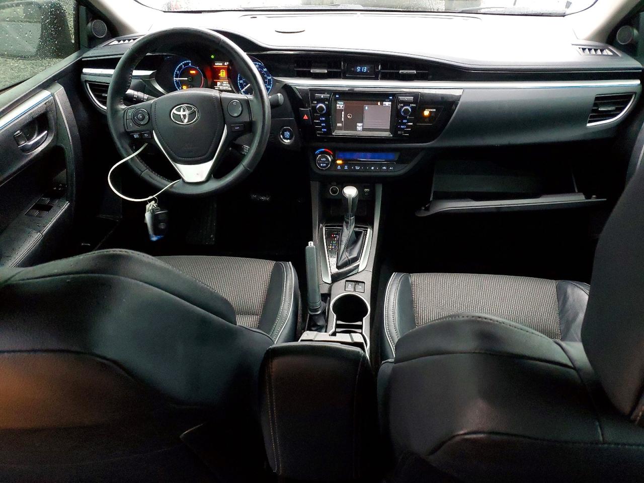 2015 TOYOTA COROLLA L photo 8