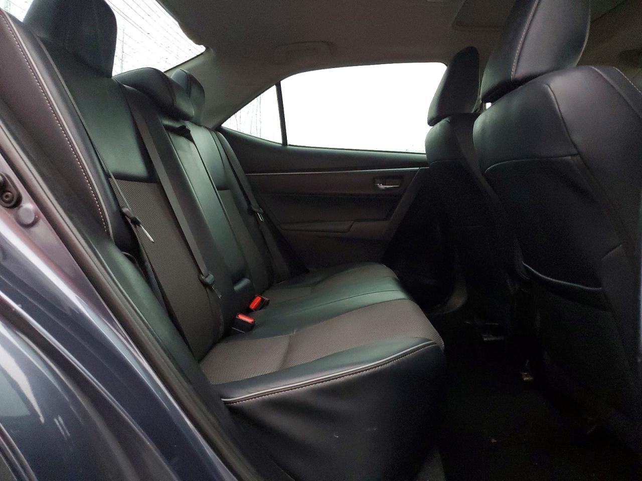 2015 TOYOTA COROLLA L photo 10