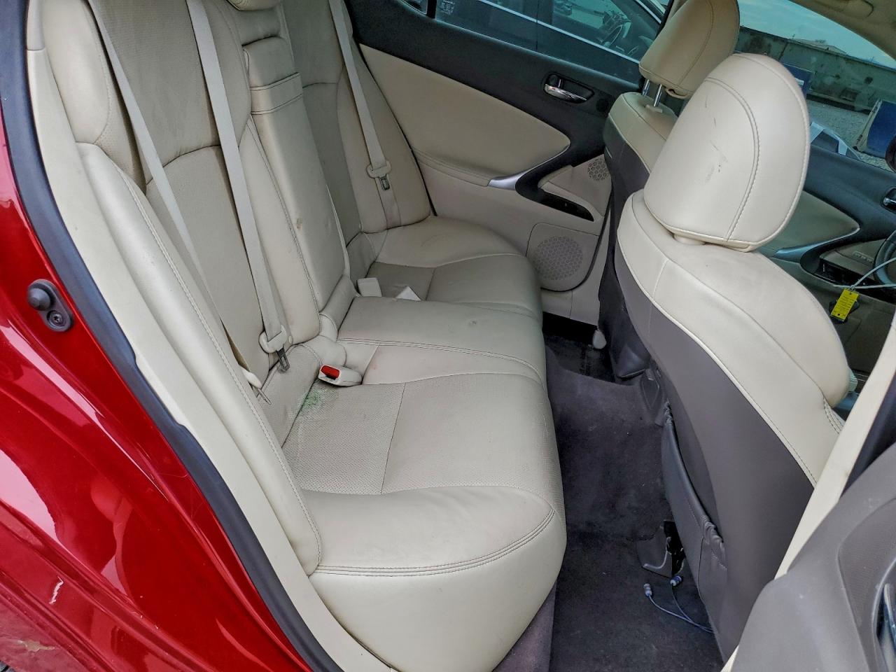 2012 LEXUS IS photo 28