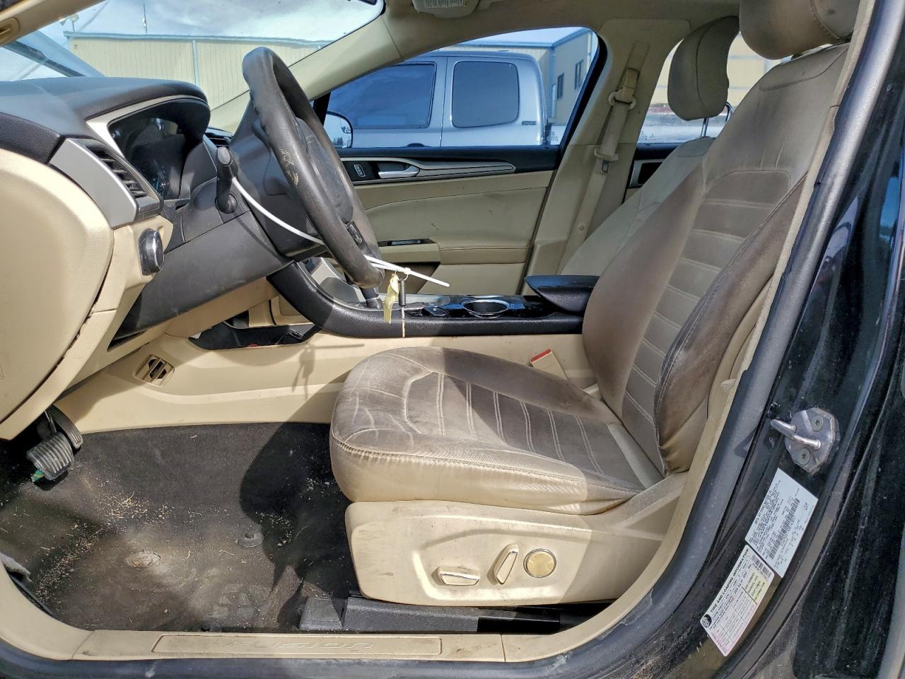 2013 FORD FUSION SE photo 19